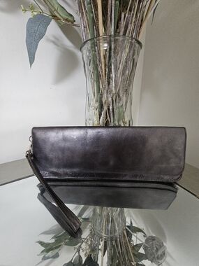 Wilsons Leather Black Interior Wristlet Clutch
